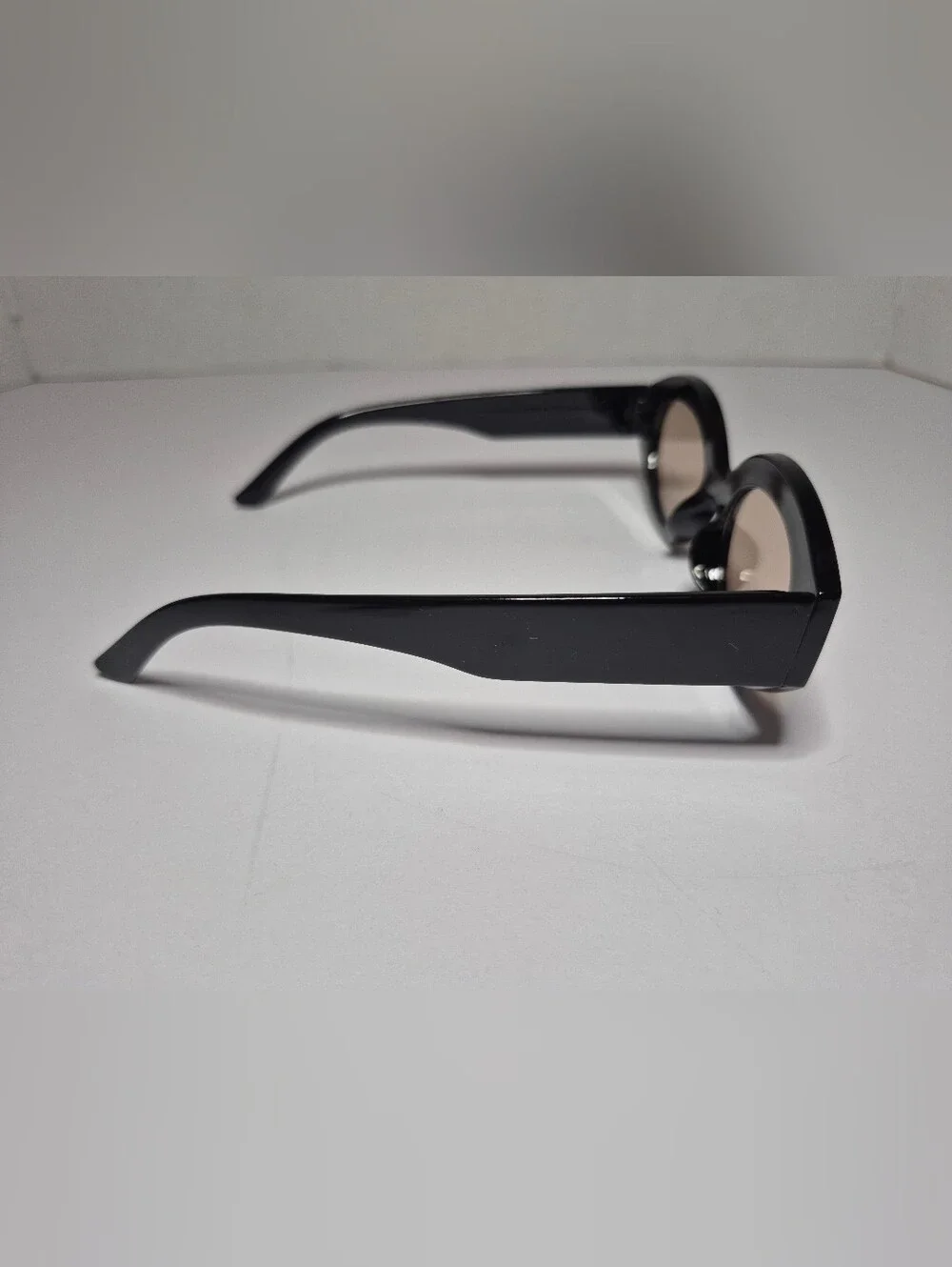 N/A stylish black
